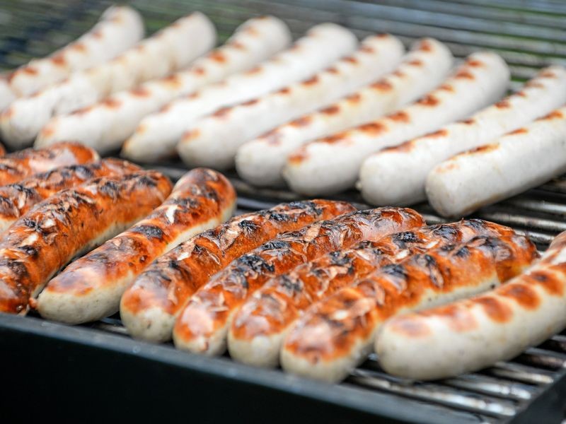 Apfel-Röstzwiebel Bratwurst pasteurisiert vom Thüringer DUROC Schwein 600g. ca.